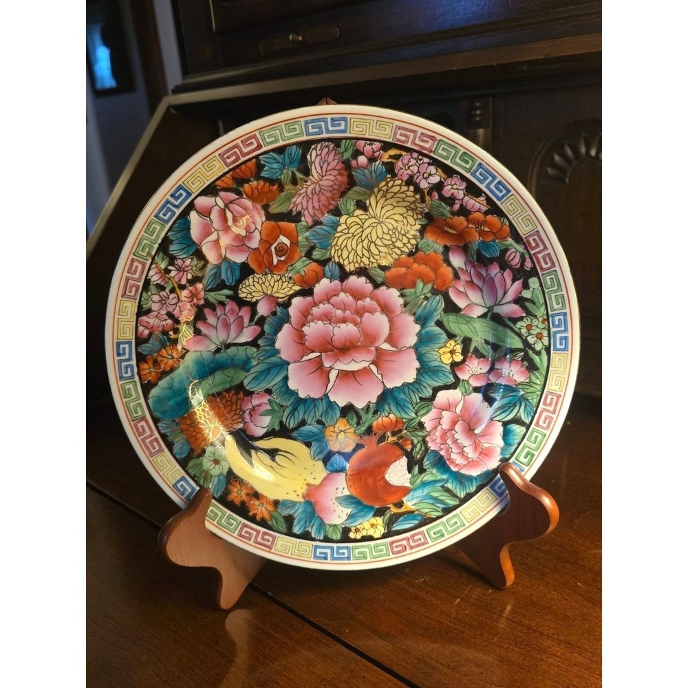 Vintage Chinese Porcelain Plate Mille Fleur Gold Gilding Hand Painted Decorative